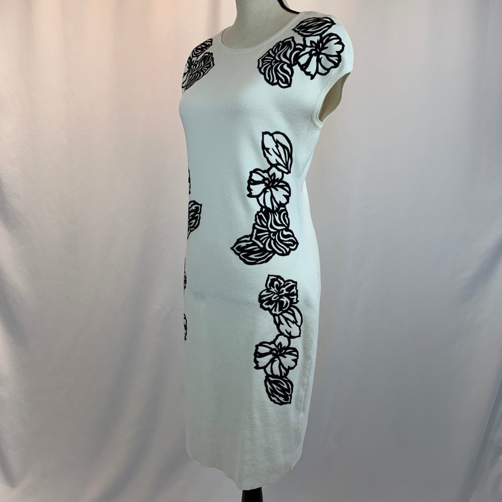 White Escada Sheath Dress - Picture 3 of 6